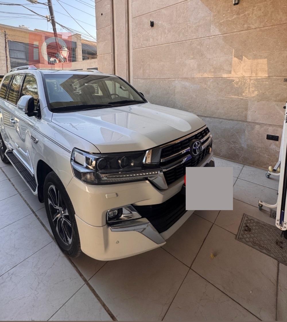 تويوتا لاندكروزر